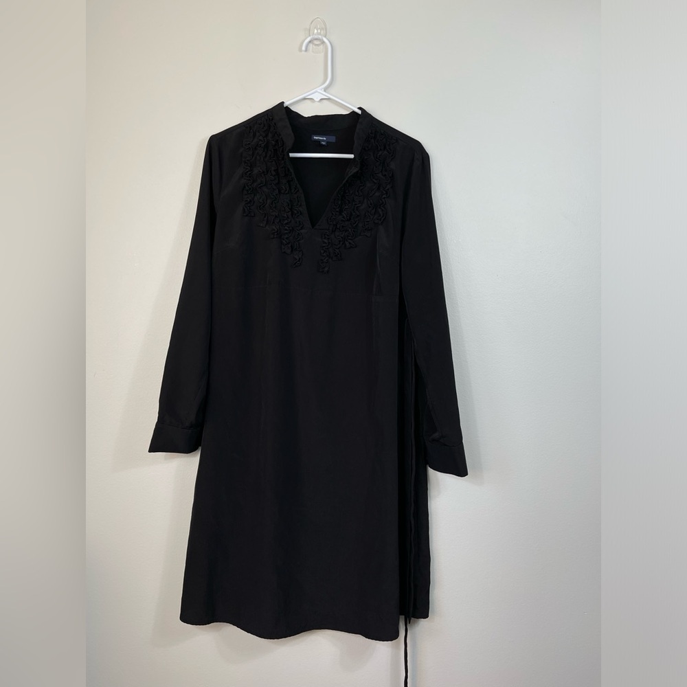 Elegant Black Dress - Picture 1 of 13
